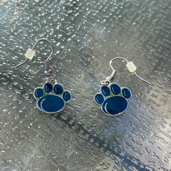 Penn State Nittany Lions Dangle fishhook earrings. Blue and silver w/rubber back - Picture 1 of 5